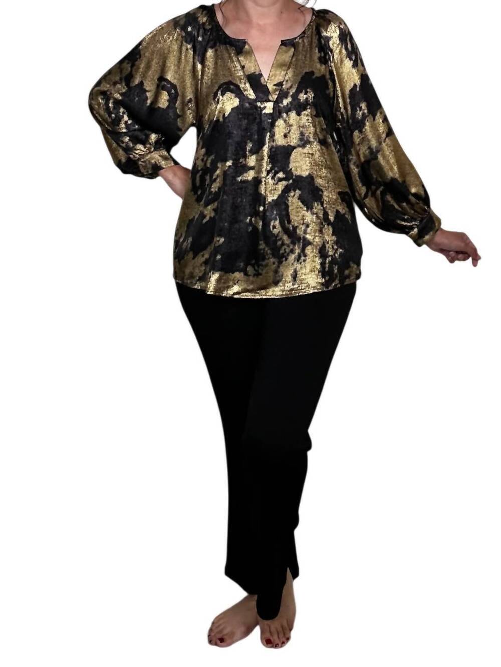 NEW UMGEE women's metallic v-notched top in gold black
